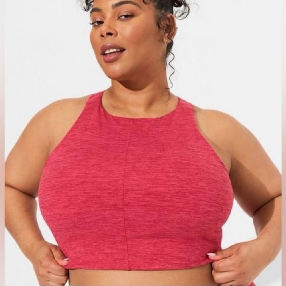 NWT 1X Torrid Sports Bra